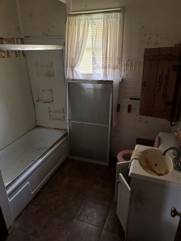 406 Barnett Street, Eden, TX 76837