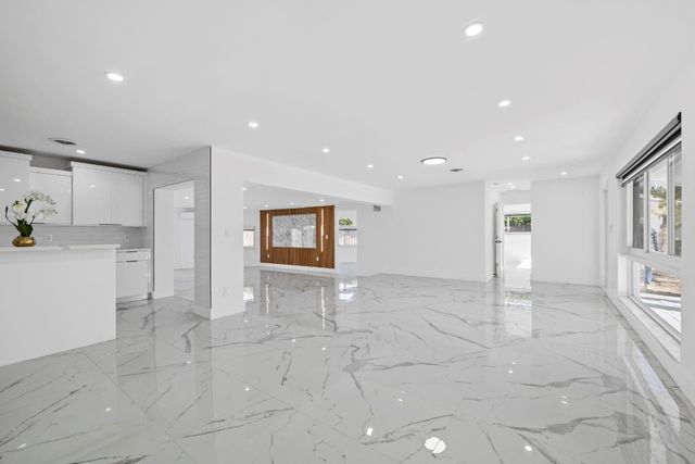 2185 Imperial Point Drive, Fort Lauderdale, FL 33308