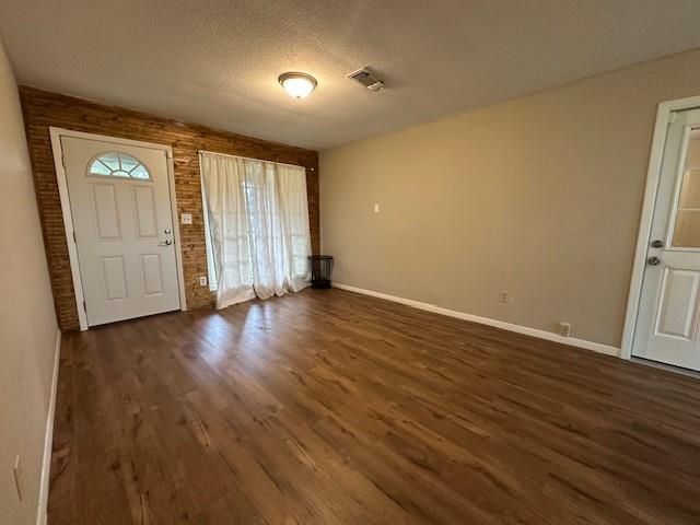 110 Cedar Street, Louise, TX 77455