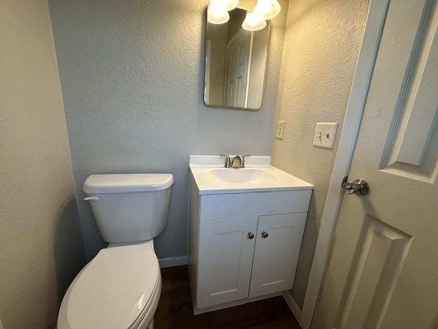 110 Cedar Street, Louise, TX 77455