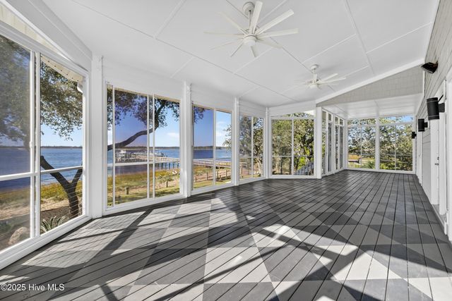 8824 Shipwatch Drive, Wilmington, NC 28412