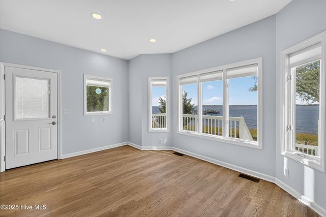 8824 Shipwatch Drive, Wilmington, NC 28412