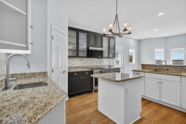 8824 Shipwatch Drive, Wilmington, NC 28412