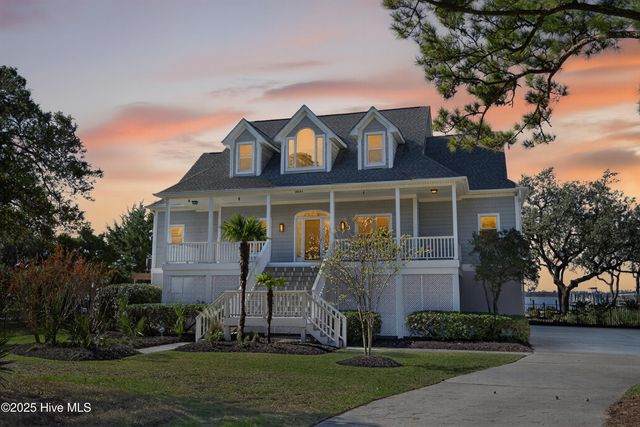 8824 Shipwatch Drive, Wilmington, NC 28412