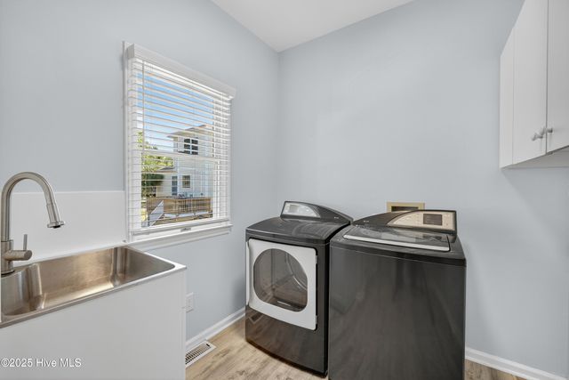 8824 Shipwatch Drive, Wilmington, NC 28412