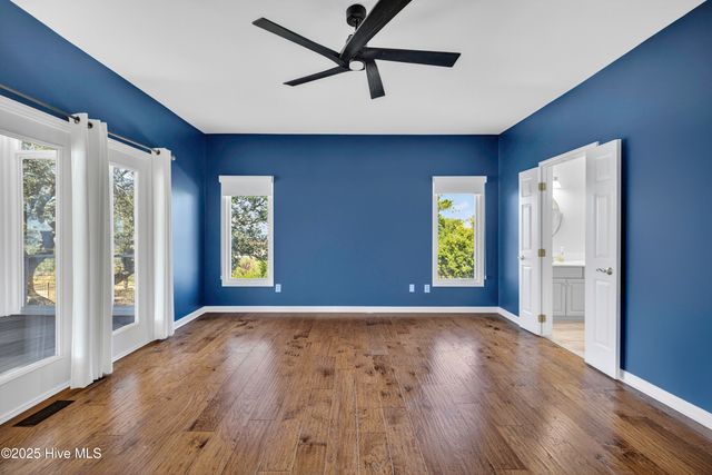 8824 Shipwatch Drive, Wilmington, NC 28412