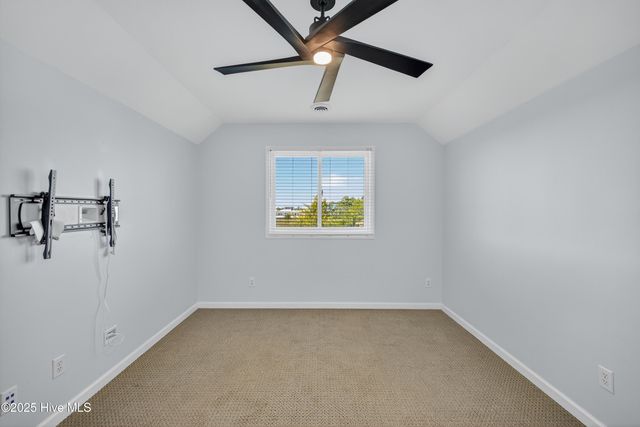 8824 Shipwatch Drive, Wilmington, NC 28412