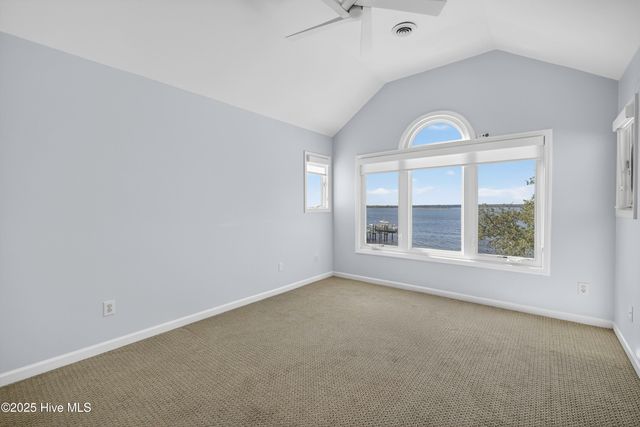 8824 Shipwatch Drive, Wilmington, NC 28412