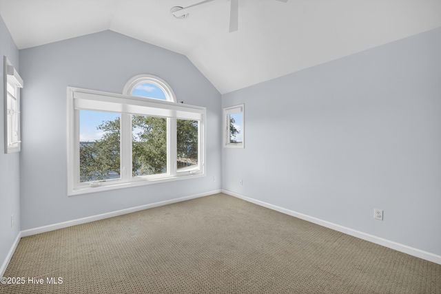 8824 Shipwatch Drive, Wilmington, NC 28412