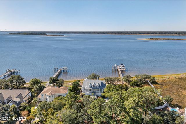 8824 Shipwatch Drive, Wilmington, NC 28412