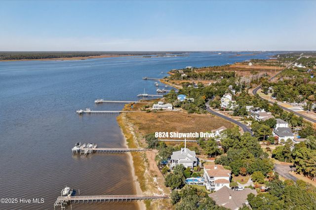 8824 Shipwatch Drive, Wilmington, NC 28412