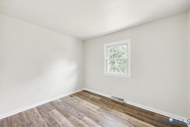 9737 Graves Rd, South Chesterfield, VA 23803