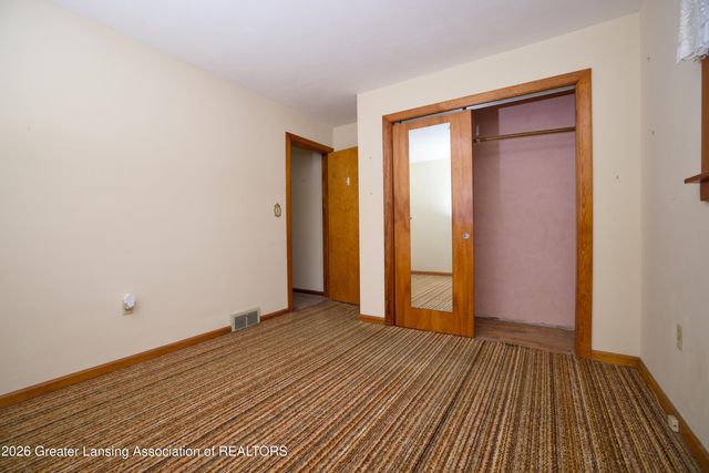 1924 Snow Road, Lansing, MI 48917