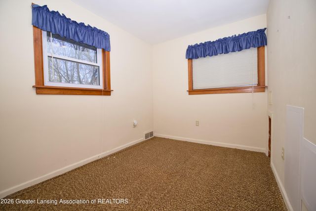 1924 Snow Road, Lansing, MI 48917