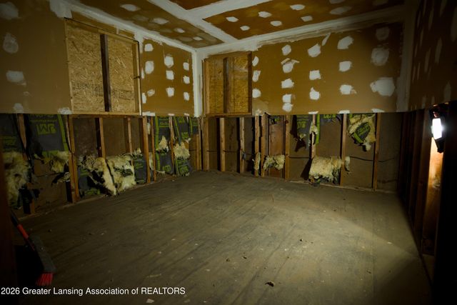 1924 Snow Road, Lansing, MI 48917