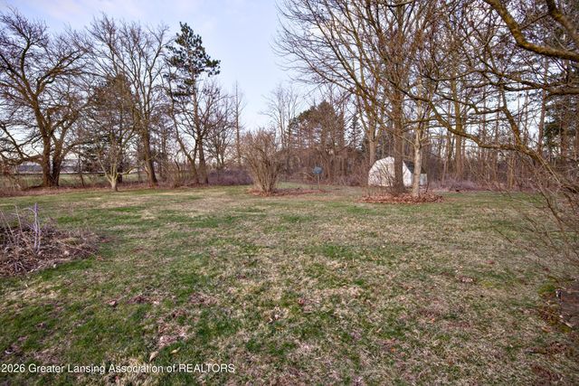 1924 Snow Road, Lansing, MI 48917