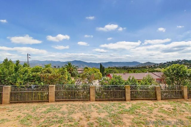 487 Mountain View, El Cajon, CA 92021