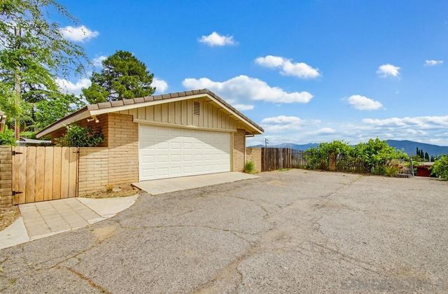 487 Mountain View, El Cajon, CA 92021