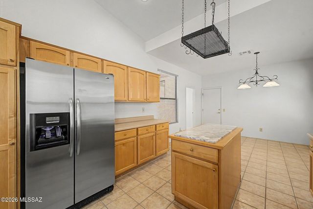 63752 E Holiday Drive, Tucson, AZ 85739