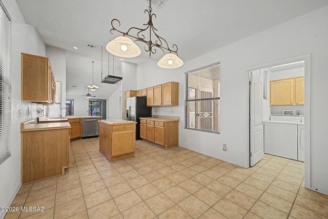 63752 E Holiday Drive, Tucson, AZ 85739