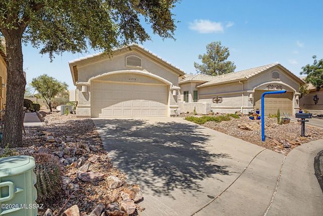 63752 E Holiday Drive, Tucson, AZ 85739