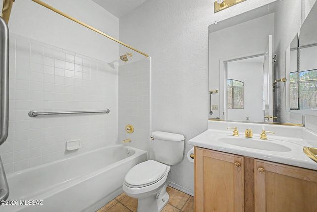 63752 E Holiday Drive, Tucson, AZ 85739
