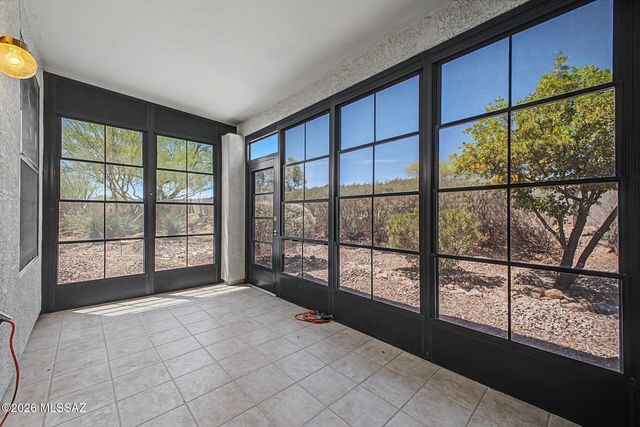 63752 E Holiday Drive, Tucson, AZ 85739