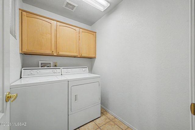 63752 E Holiday Drive, Tucson, AZ 85739