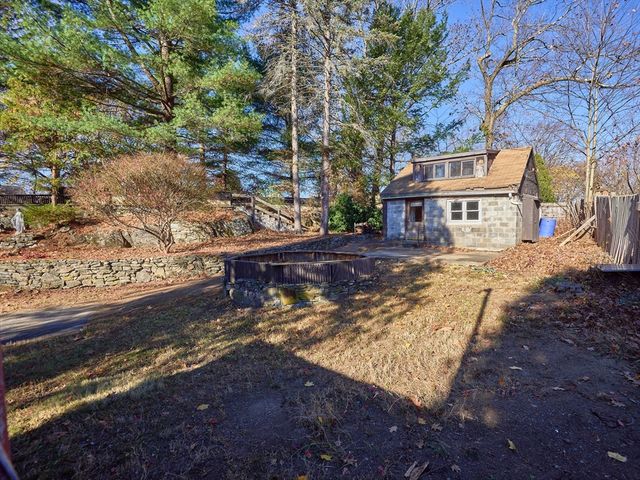 25 Stoneham Rd, Worcester, MA 01604