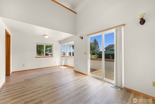 8141 Comox Road W, Blaine, WA 98230