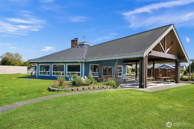 8141 Comox Road W, Blaine, WA 98230