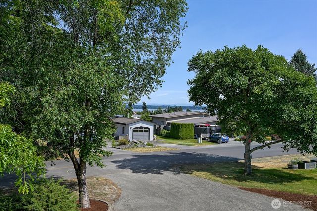 8141 Comox Road W, Blaine, WA 98230