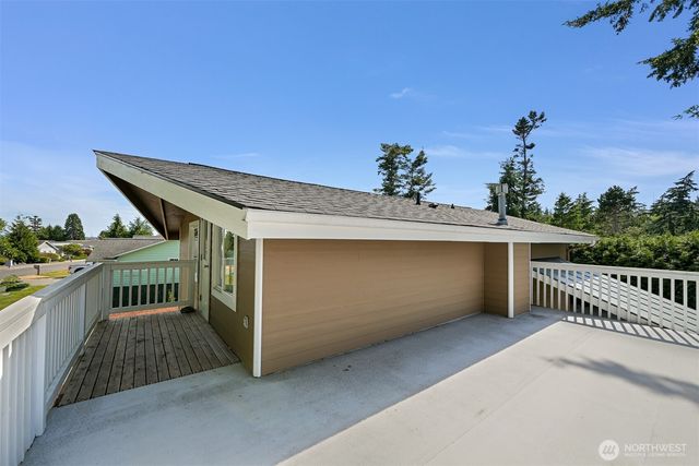 8141 Comox Road W, Blaine, WA 98230