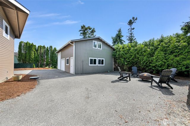 8141 Comox Road W, Blaine, WA 98230