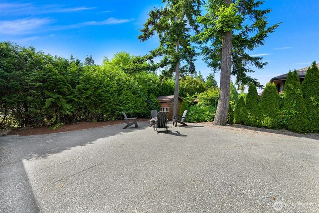 8141 Comox Road W, Blaine, WA 98230