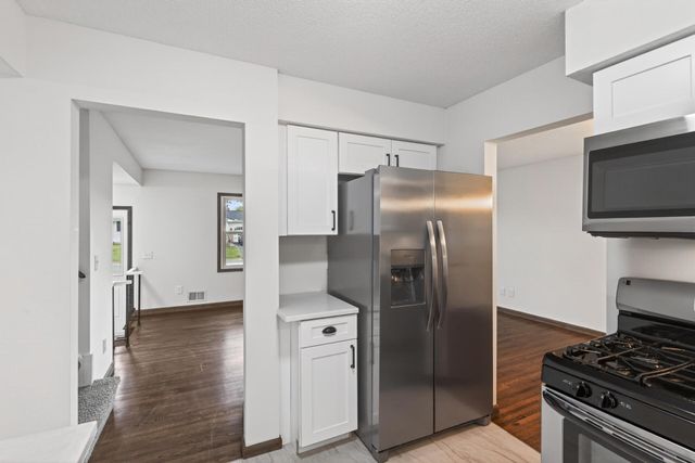 9225 Northwood Parkway, New Hope, MN 55427