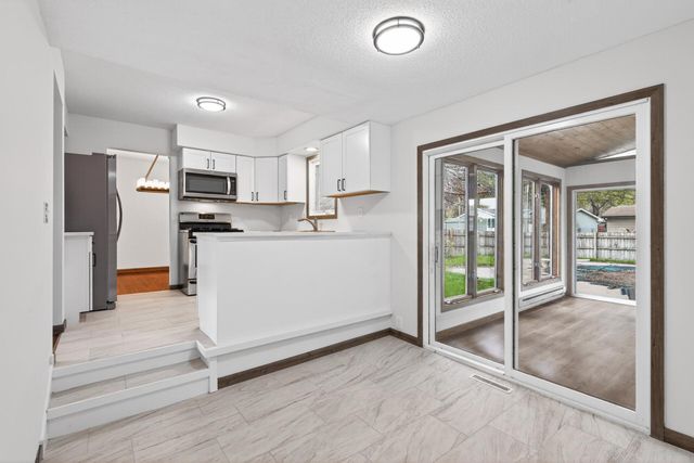 9225 Northwood Parkway, New Hope, MN 55427