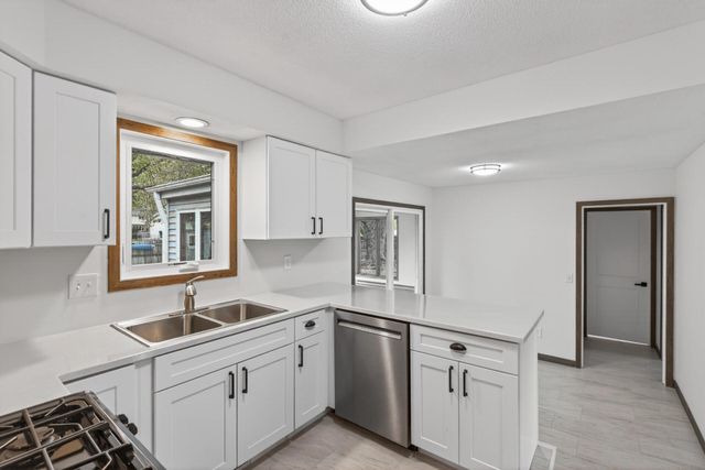 9225 Northwood Parkway, New Hope, MN 55427