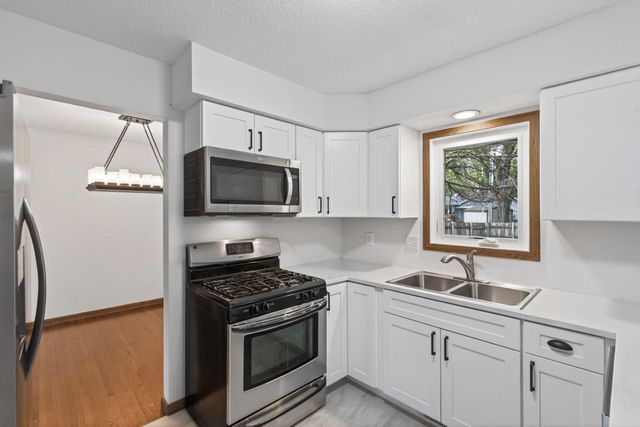 9225 Northwood Parkway, New Hope, MN 55427
