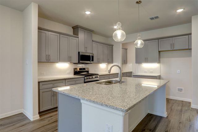 1873 Lakemont Drive, Van Alstyne, TX 75495
