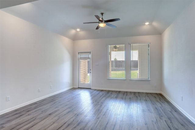 1873 Lakemont Drive, Van Alstyne, TX 75495