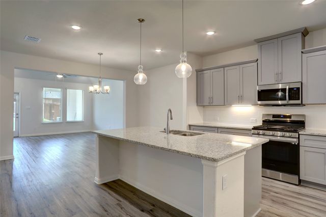 1873 Lakemont Drive, Van Alstyne, TX 75495