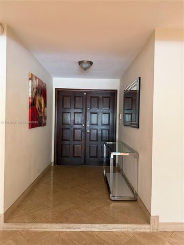 7441 SW 19th St, Plantation, FL 33317