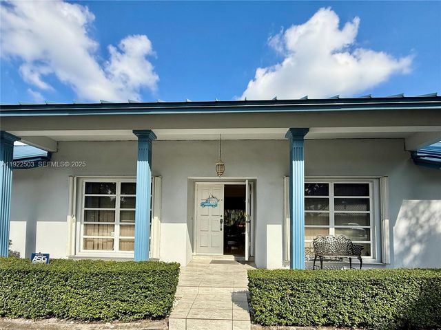 7441 SW 19th St, Plantation, FL 33317