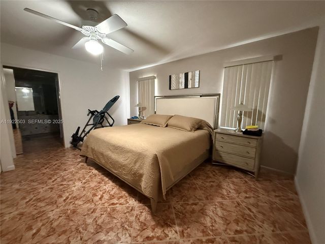 7441 SW 19th St, Plantation, FL 33317