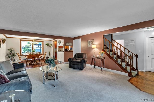 2 Birchwood Cmn., Lancaster, NY 14086