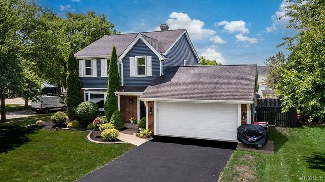 2 Birchwood Cmn., Lancaster, NY 14086