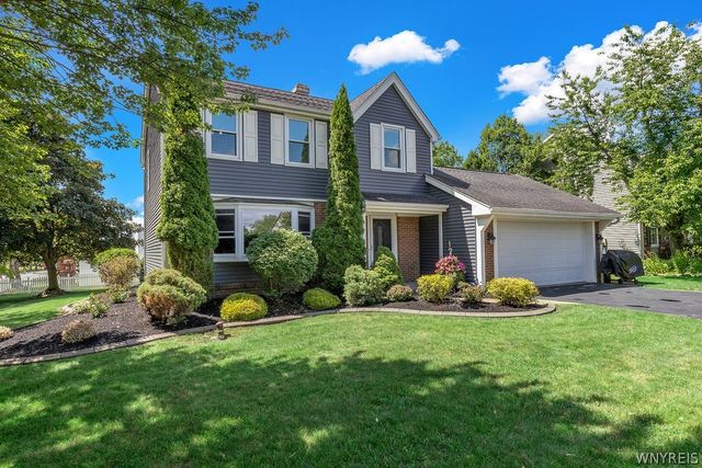 2 Birchwood Cmn., Lancaster, NY 14086