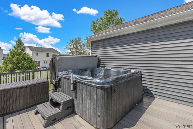 2 Birchwood Cmn., Lancaster, NY 14086