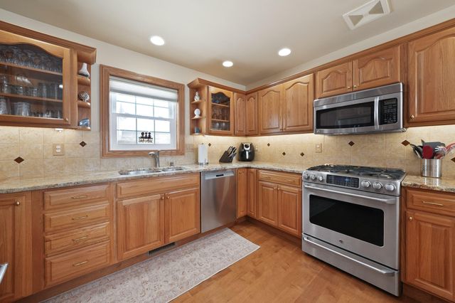 1709 Chandana Trail, Valparaiso, IN 46383